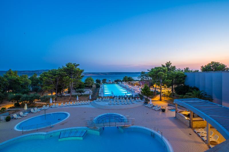 Bluesun Holiday Village Alan 斯塔利格拉德-帕克利尼卡 外观 照片
